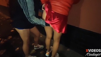Amiche Argentine Si Concedono Un Gioco Lesbo Pubblico
